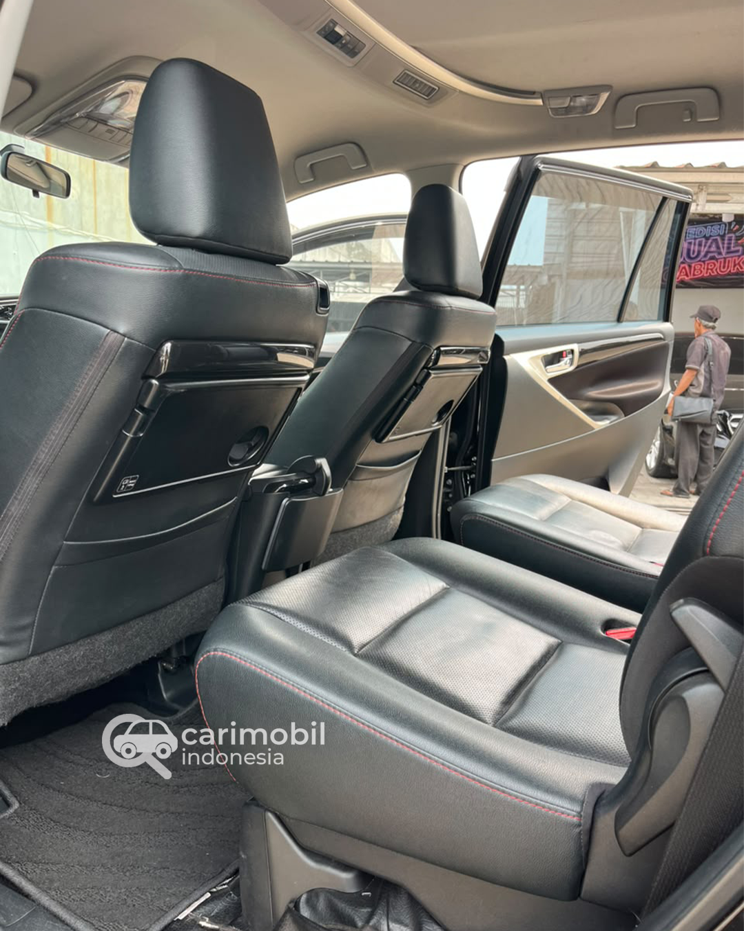 Toyota Innova Venturer 2.4 6