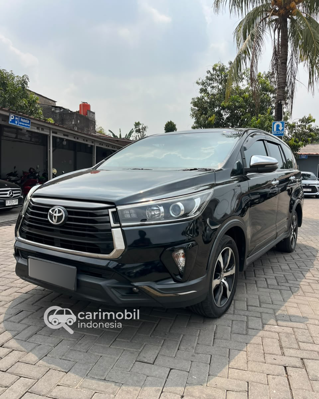 Toyota Innova Venturer 2.4